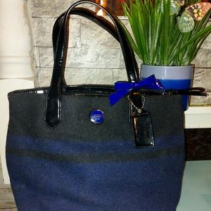 coacн вlυe & вlacĸ wool тoтe